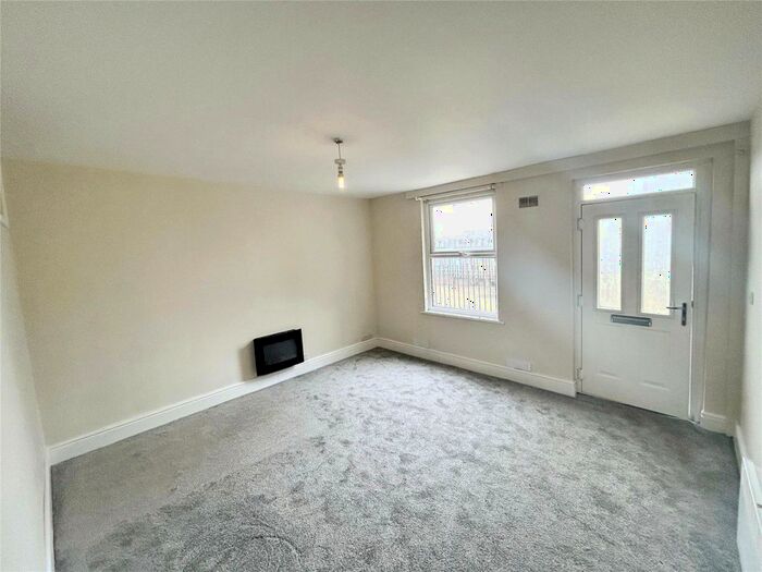1 Bedroom Flat To Rent In Doncaster Road, Barnsley, South Yorkshire, S70