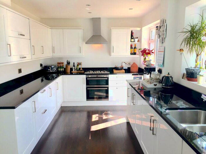 3 Bedroom Semi-Detached House To Rent In Birkland Avenue, Mansfield Woodhouse, NG19