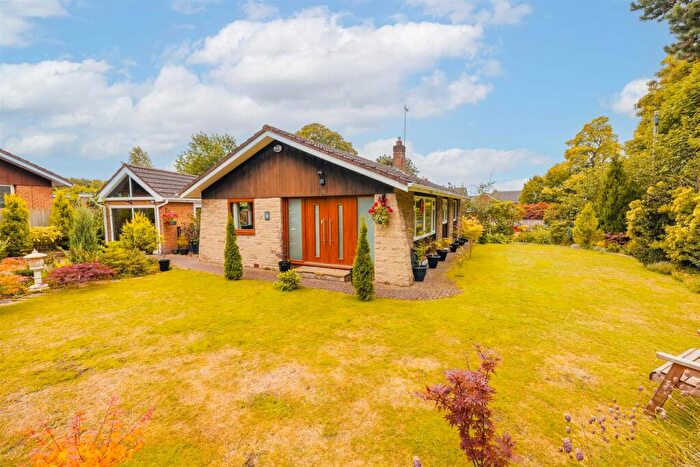 3 Bedroom Detached Bungalow For Sale In Cedar Grove, Neston, CH64