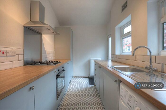 2 Bedroom Terraced House To Rent In Glanvor Road, Stockport, SK3