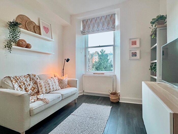 1 Bedroom Flat To Rent In Yardheads, Edinburgh, EH6