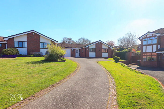 3 Bedroom Detached Bungalow For Sale In Morpeth, Dosthill, B77