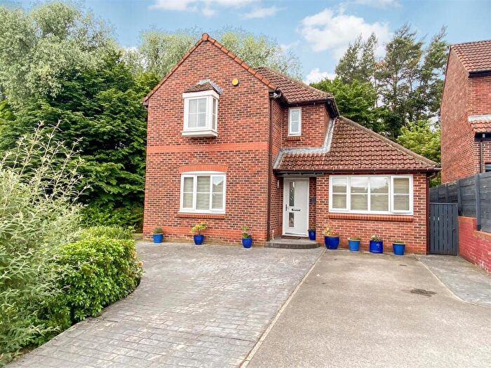 3 Bedroom Detached House For Sale In Malvern Way, Newton Aycliffe, DL5