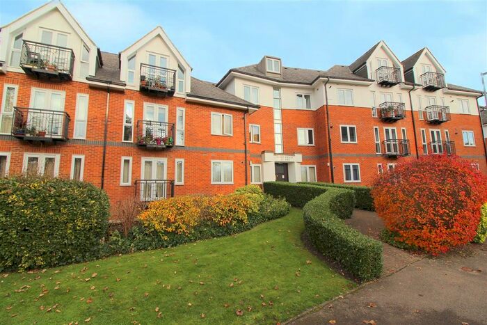1 Bedroom Flat To Rent In Greenwich Court, Park View Close, St. Albans AL1