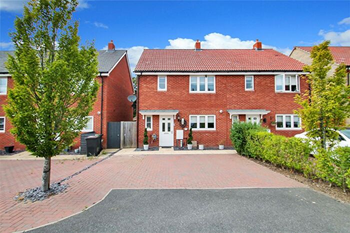3 Bedroom Semi-Detached House For Sale In Buttercup Close, Raunds, NN9
