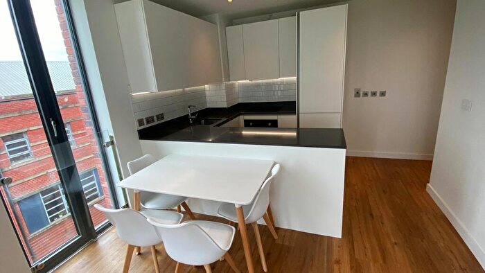 2 Bedroom Apartment To Rent In Old Mount Street, Manchester, M4