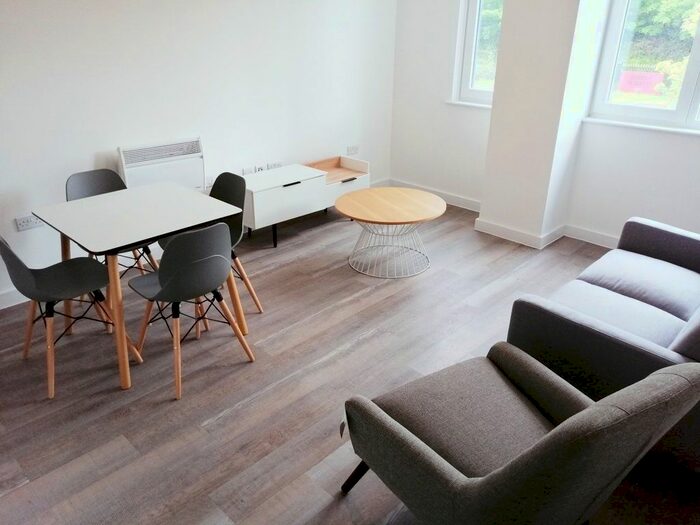 1 Bedroom Flat To Rent In - Talbot Road, Old Trafford, Manchester, M16