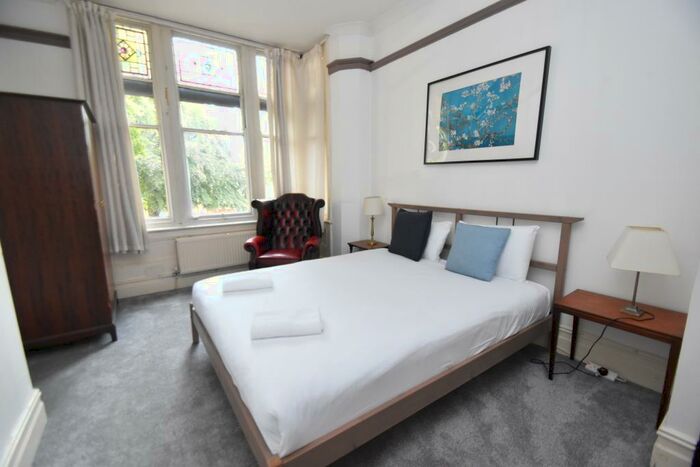 3 Bedroom Flat To Rent In Ninian Road, Roath, Cardiff, CF23