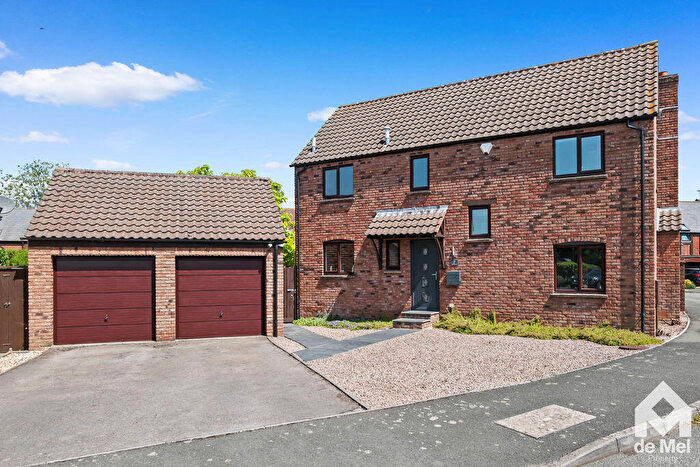 4 Bedroom Detached House For Sale In Farriers Reach, Bishops Cleeve, Cheltenham, GL52