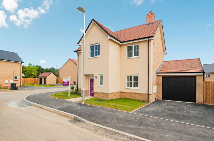 4 Bedroom Detached House For Sale In Beaumont Park, Great Dunmow, Essex, CM6
