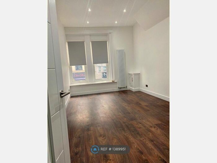 2 Bedroom Flat To Rent In Goodmayes, Ilford, IG3