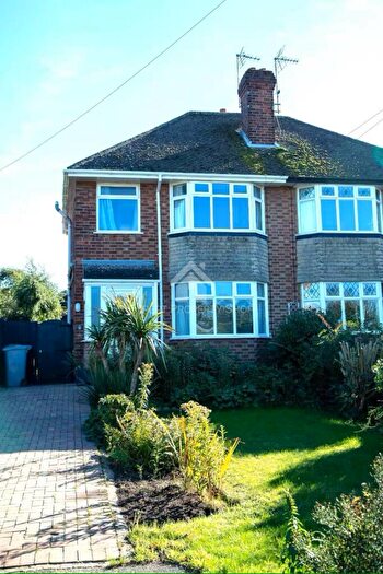 3 Bedroom Semi-Detached House To Rent In Harlaxton Road, Grantham, Lincolnshire., NG31