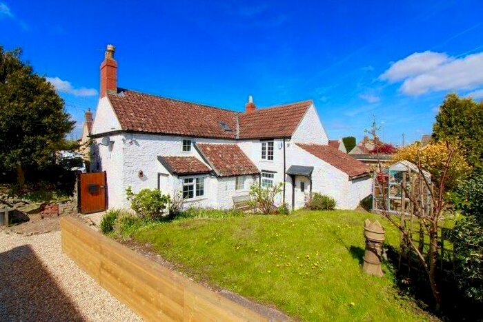 4 Bedroom Cottage To Rent In Bristol Road, Bristol, BS14
