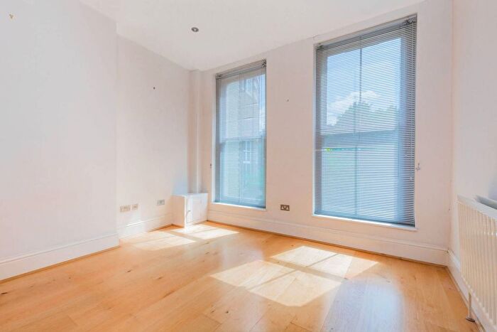 1 Bedroom Flat To Rent In Manor Gardens, Archway, London, N7