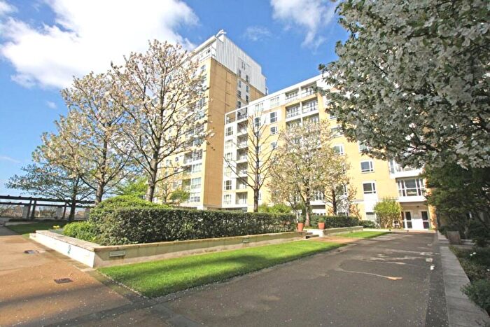 2 Bedroom Apartment To Rent In Belgrave Court, Westferry Circus, London, E14