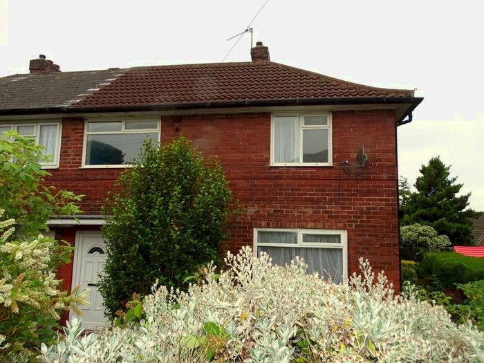 3 Bedroom Semi-Detached House To Rent In Fairfield Close, Bramley, LS13