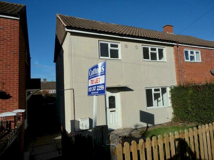 3 Bedroom Semi-Detached House To Rent In Elm Grove, Atherstone, CV9