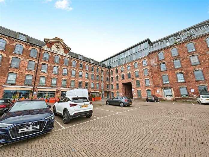 2 Bedroom Flat For Sale In Queens Road, Nottingham, NG2
