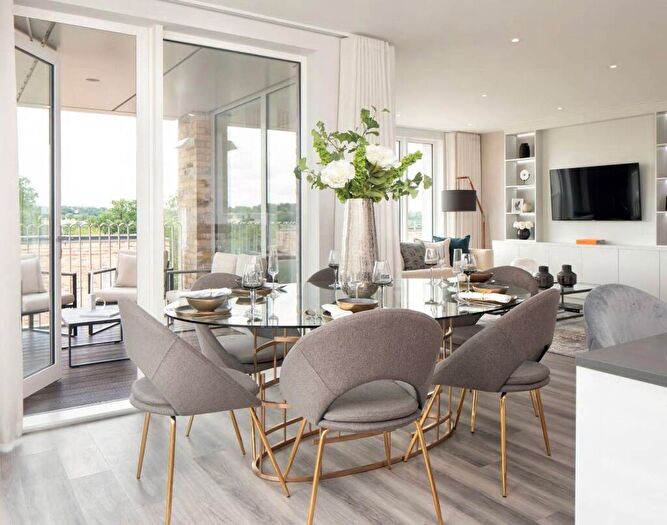 1 Bedroom Flat For Sale In Ridgeway Views, Mill Hill, NW7