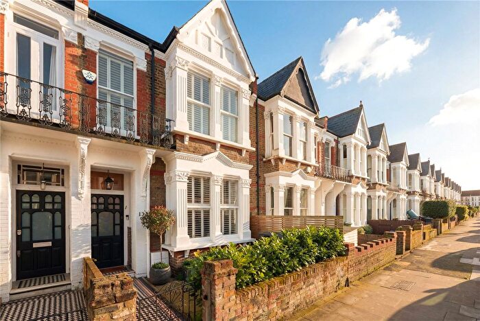 3 Bedroom Terraced House For Sale In Kempe Road, Queens Park, London, NW6