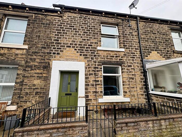 2 Bedroom Terraced House For Sale In Albert Street, Elland, HX5