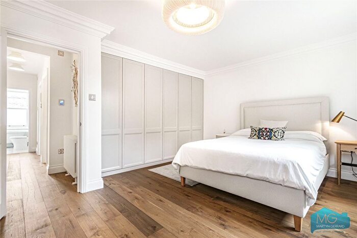 2 Bedroom Flat For Sale In Carlingford Road, Hampstead, London, NW3