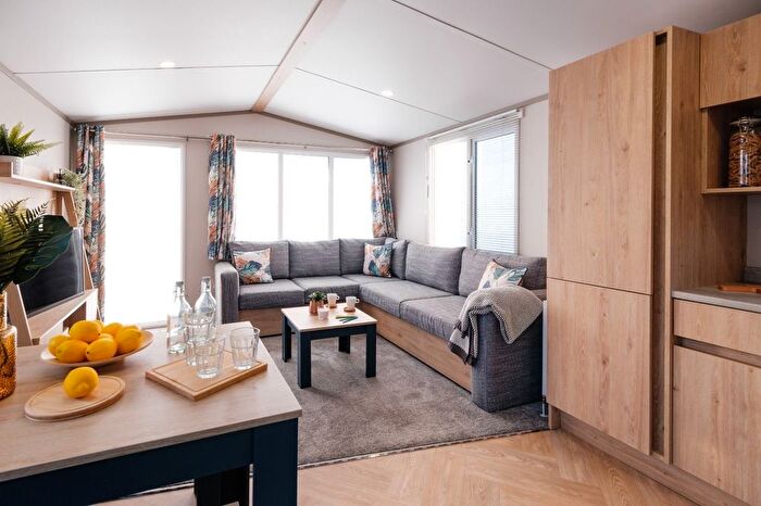 2 Bedroom Mobile/park Home For Sale In Bellingham, Hexham, NE48