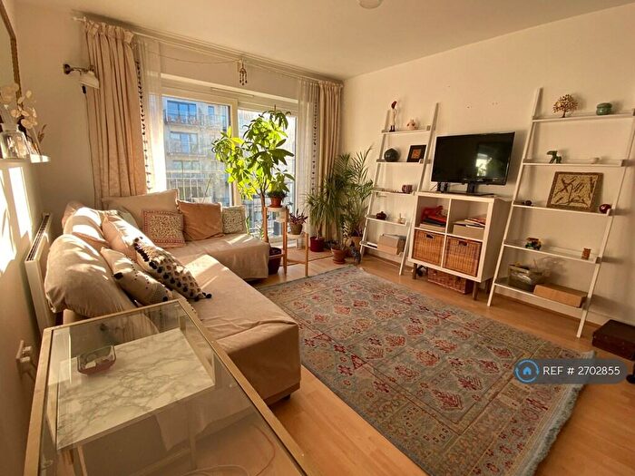 2 Bedroom Flat To Rent In Bantam House, London, NW9