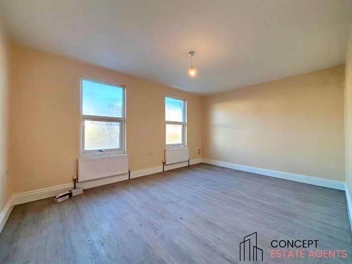 4 Bedroom Terraced House To Rent In Fountain Road, Tooting Broadway, SW17