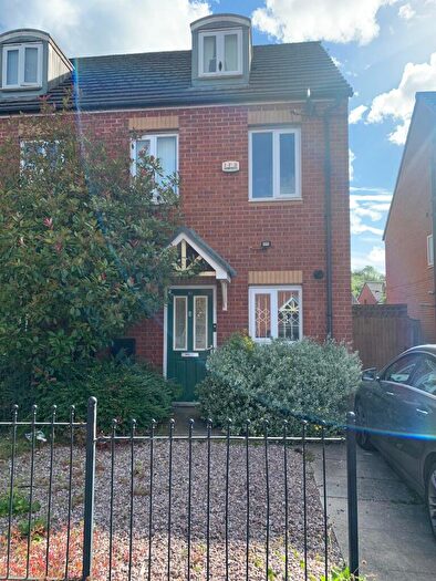 3 Bedroom Semi-Detached House To Rent In Bottomley Side, Manchester., M9