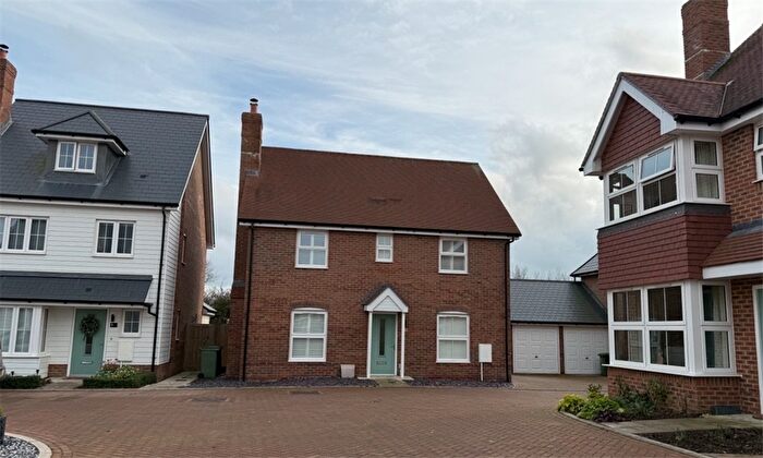 4 Bedroom Detached House For Sale In Juniper Court, Headcorn, Kent, TN27