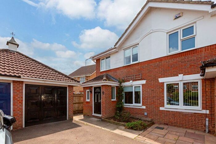 3 Bedroom Semi Detached House To Rent In Riverhead, Sevenoaks, TN13