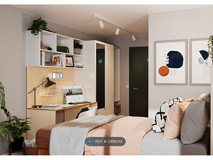 Studio To Rent In Cathedral Street, Glasgow, G1