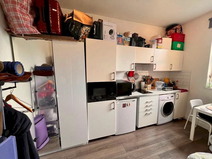 Studio To Rent In Holloway Road, London, N7