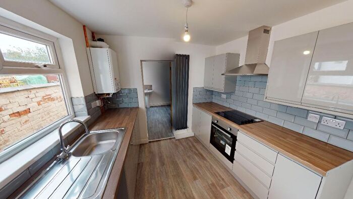 3 Bedroom Terraced House To Rent In Glencoe Street, Hull, HU3