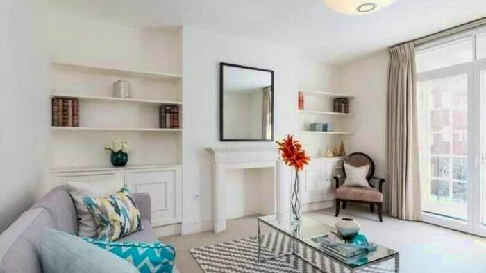 2 Bedroom Flat To Rent In Lees Place, London, W1K