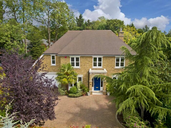 5 Bedroom Detached House To Rent In Grange Place, Stompond Lane, Walton On Thames, KT12