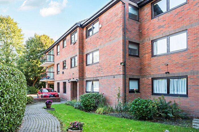 2 Bedroom Flat For Sale In Gordon Avenue, Stanmore, HA7