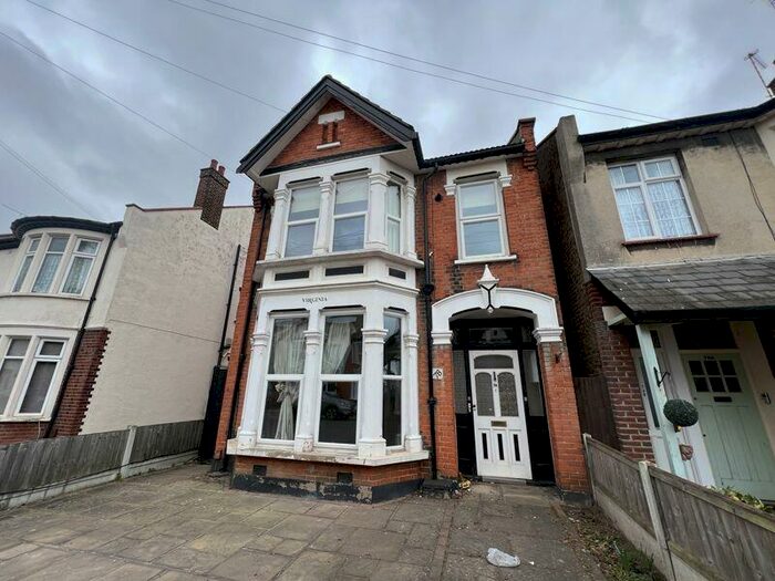 1 Bedroom Flat To Rent In Christchurch Road, Southend-On-Sea, SS2