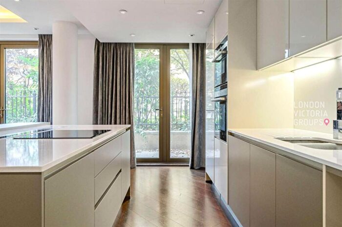2 Bedroom Apartment For Sale In St. Dunstans House, - Fetter Lane, London, EC4A