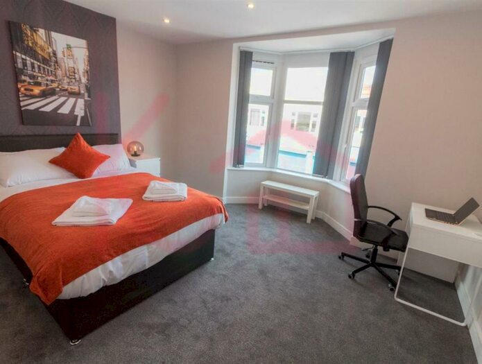 1 Bedroom Apartment To Rent In Flat, Copley Road, DN1