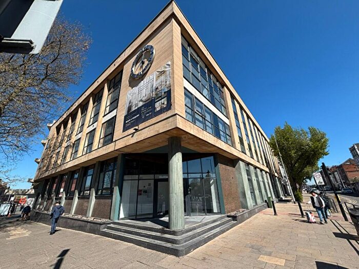 Studio To Rent In George Street, Hull, East Riding Of Yorkshire, HU1