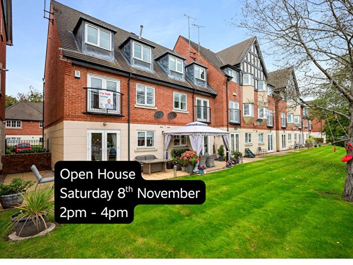 2 Bedroom Town House For Sale In Marine Approach, Northwich, CW8