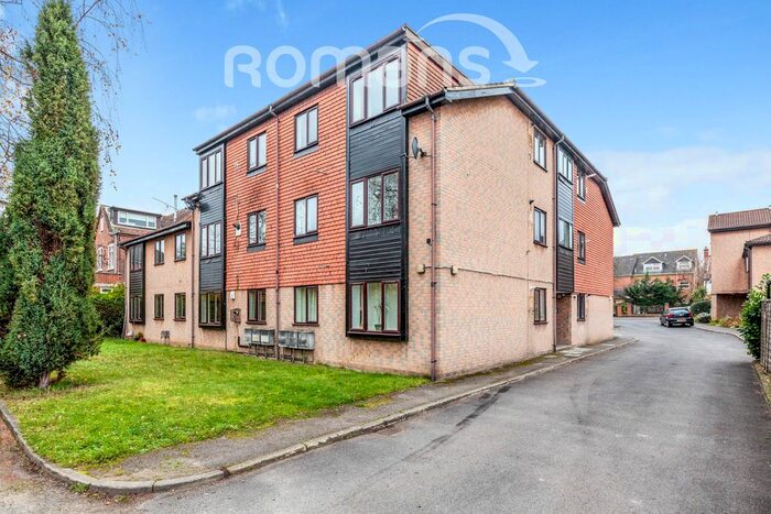 1 Bedroom Flat To Rent In Lastingham Court, Laleham Road, TW18