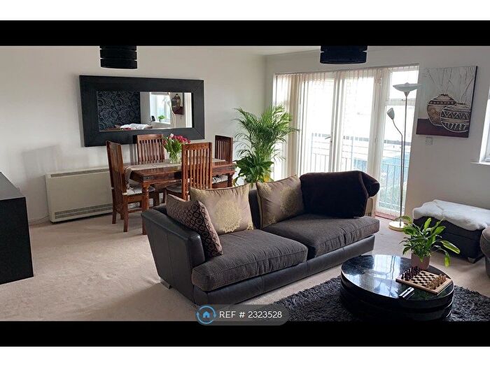 2 Bedroom Flat To Rent In Southwell Close, Chafford Hundred, RM16