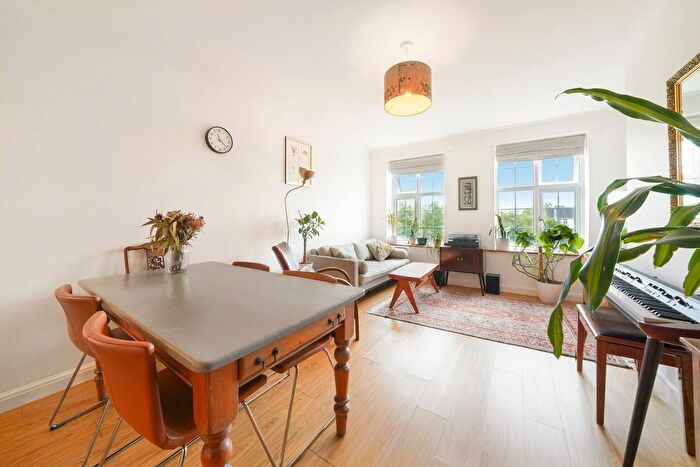 2 Bedroom Flat For Sale In St James's Road, Croydon, CR0