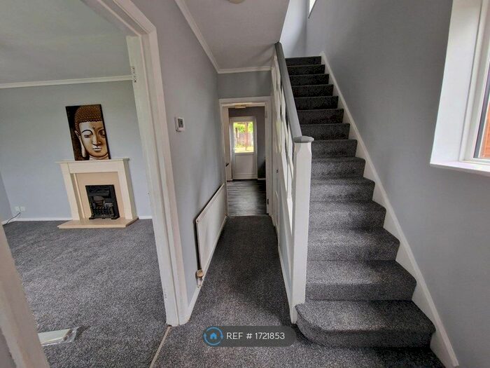 3 Bedroom Semi-Detached House To Rent In Princesfield Road, Waltham Abbey, EN9