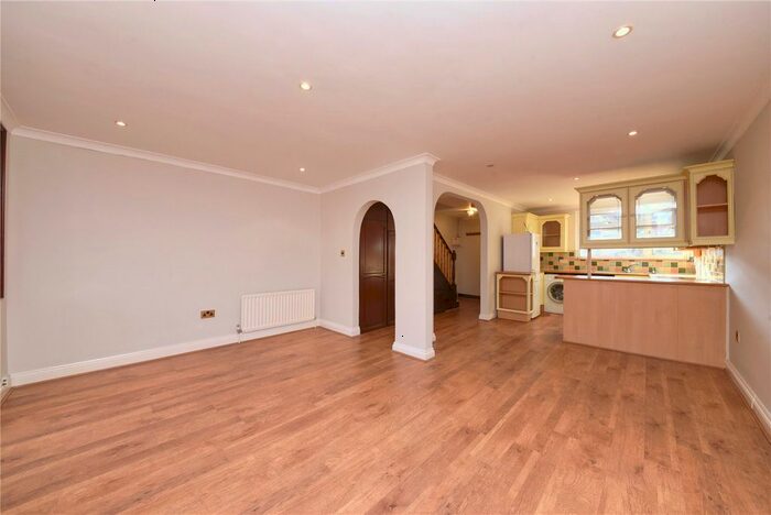 3 Bedroom End Of Terrace House To Rent In Cooks Mead, Bushey, WD23