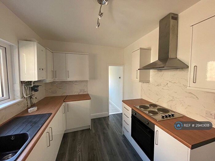 2 Bedroom Terraced House To Rent In Station Road, Portsmouth, PO3