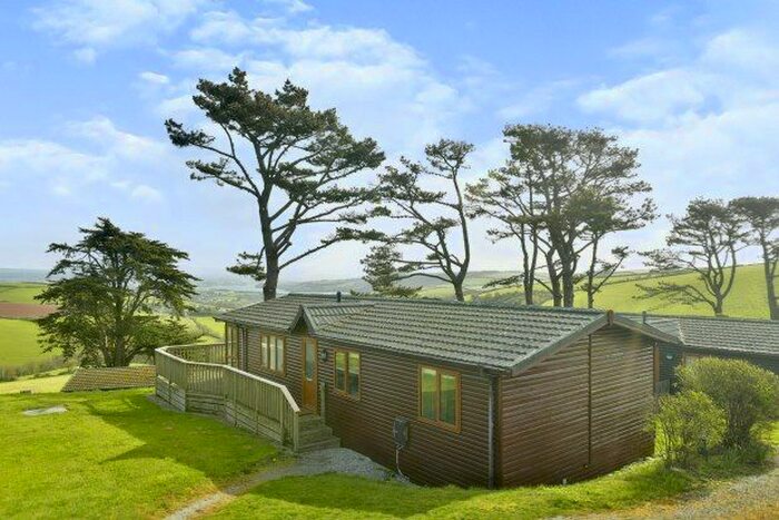 3 Bedroom Chalet To Rent In Millbrook, Torpoint, PL10